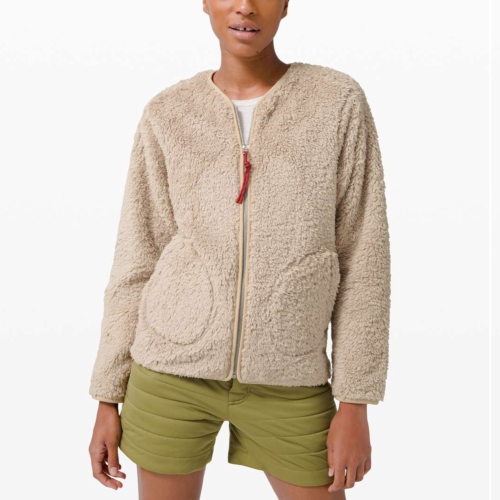 Lululemon Oh So Sherpa Full Zip
Trench